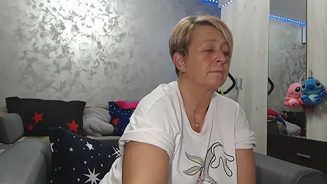 RosesandLillies online show from April 2026 04:35:01 PM