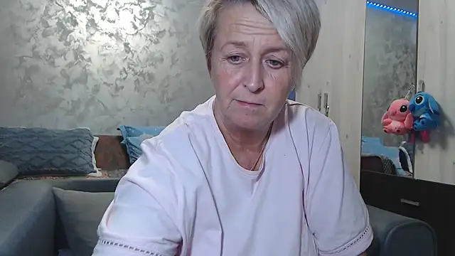 RosesandLillies online show from February 2026 06:48:02 PM