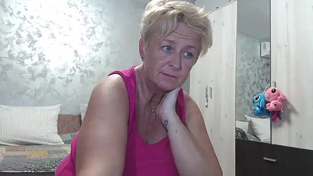 RosesandLillies online show from September 2025 08:53:01 PM