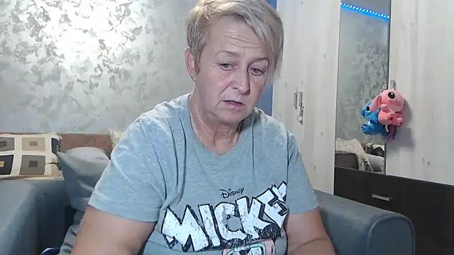 RosesandLillies online show from February 2026 06:06:01 PM