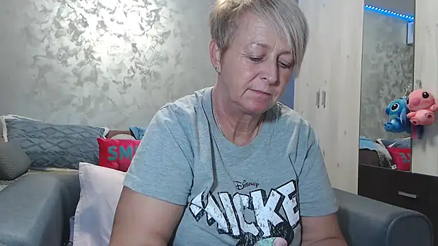 RosesandLillies online show from February 2026 06:20:02 PM