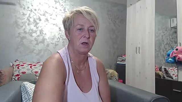 RosesandLillies online show from September 2025 04:47:02 PM