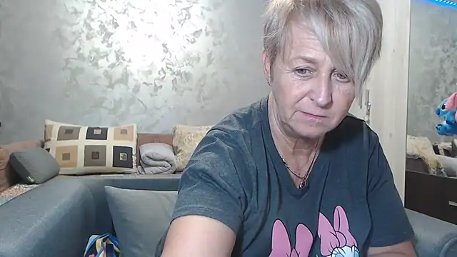 RosesandLillies online show from February 2026 06:16:01 PM