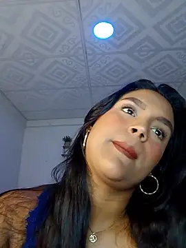 Snapshot of victoria_roussee chatting on January 2026 08:07:02 AM victoria roussee online show from January 2026 08:07:02 AM