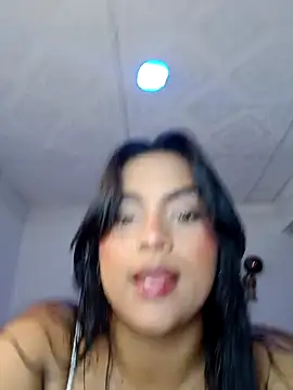 Snapshot of victoria_roussee chatting on February 2026 07:19:02 AM victoria roussee online show from February 2026 07:19:02 AM