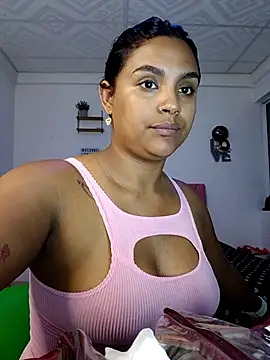 Snapshot of victoria_roussee chatting on October 2025 09:52:02 AM victoria roussee online show from October 2025 09:52:02 AM