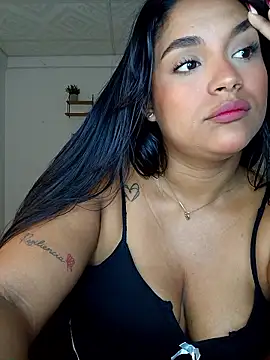 Snapshot of victoria_roussee chatting on January 2026 09:26:02 AM victoria roussee online show from January 2026 09:26:02 AM