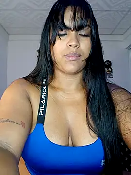 Snapshot of victoria_roussee chatting on November 2025 10:09:02 AM victoria roussee online show from November 2025 10:09:02 AM