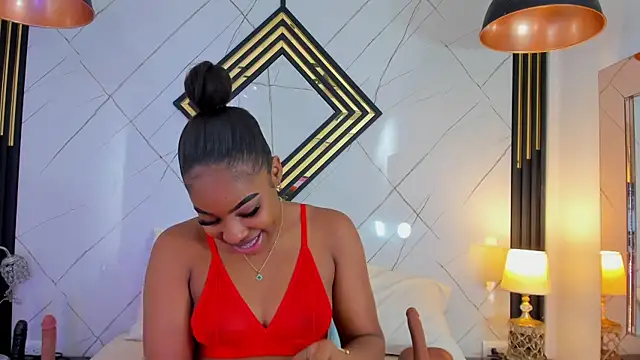 Snapshot of EmilyDiaaz chatting on November 2025 12:30:01 PM EmilyDiaaz online show from November 2025 12:30:01 PM