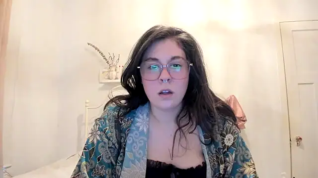 Snapshot of Rosiee69_ chatting on February 2025 10:09:02 PM Rosiee69  online show from February 2025 10:09:02 PM