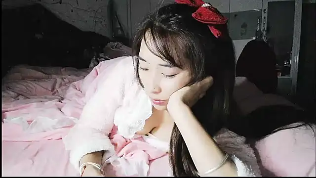 hebe-02 online show from November 2025 02:42:02 PM