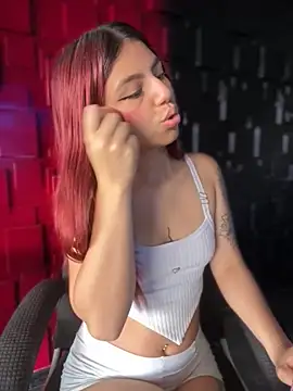 Emily-teen online show from October 2025 01:34:01 PM