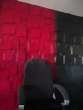 Emily-teen online show from October 2025 01:22:02 PM