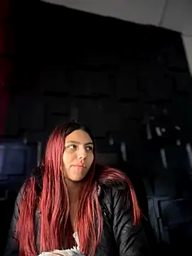 Emily-teen online show from November 2025 01:33:02 PM