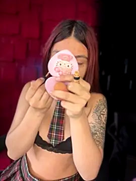 Emily-teen online show from October 2025 01:34:01 PM