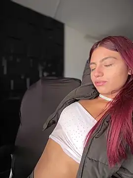 Emily-teen online show from February 2026 04:48:02 PM