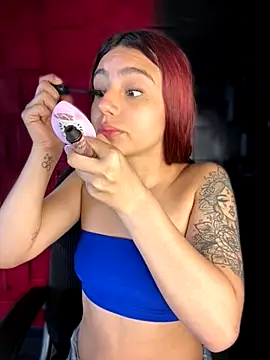 Emily-teen online show from October 2025 01:25:01 PM