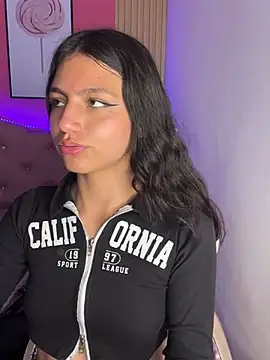 Emily-teen online show from February 2025 01:21:02 PM