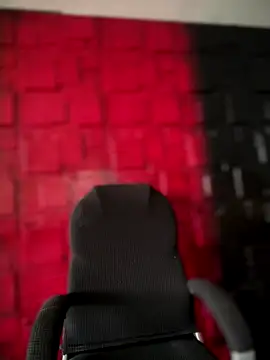 Emily-teen online show from October 2025 01:23:01 PM