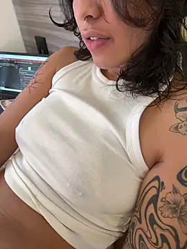 Snapshot of Alice_surprise chatting on July 2026 01:36:02 PM Alice surprise online show from July 2026 01:36:02 PM