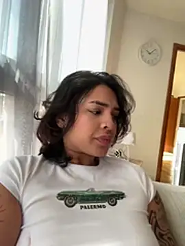 Snapshot of Alice_surprise chatting on June 2026 08:09:01 AM Alice surprise online show from June 2026 08:09:01 AM