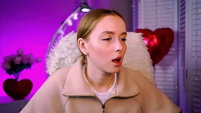 JenniferGraces online show from February 2025 11:32:01 AM