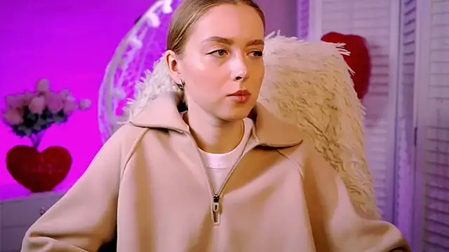 JenniferGraces online show from February 2025 08:25:02 AM