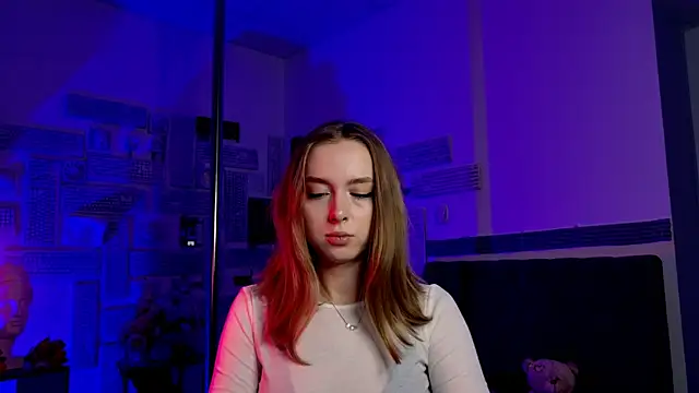 JenniferGraces online show from March 2025 04:37:01 PM