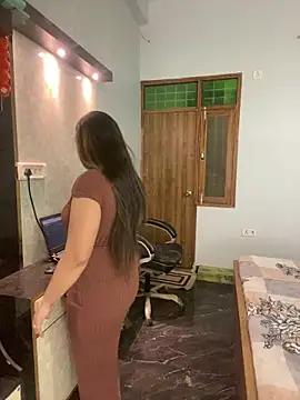 Sexy Madhuri Bhabhi online show from March 2025 08:23:02 AM