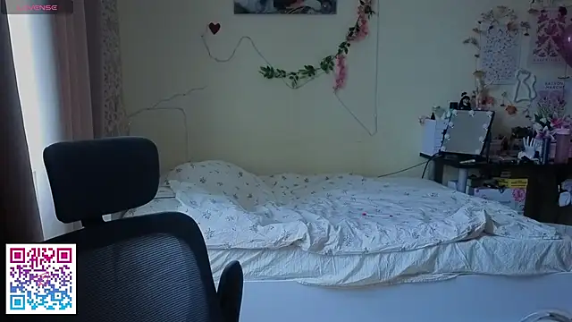 boozekirs  online show from June 2026 02:57:02 AM