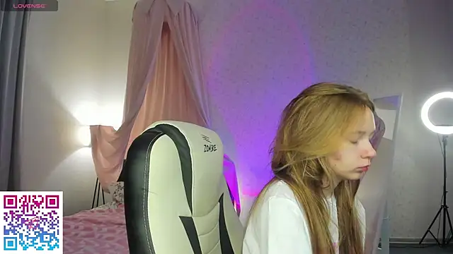 boozekirs  online show from October 2025 02:23:01 AM