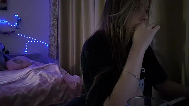 boozekirs  online show from February 2026 02:29:01 AM