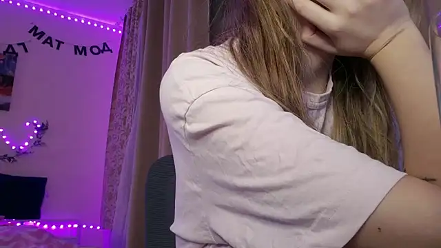 boozekirs  online show from November 2025 03:17:02 AM