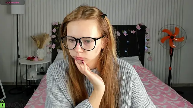 boozekirs  online show from October 2025 03:19:02 AM