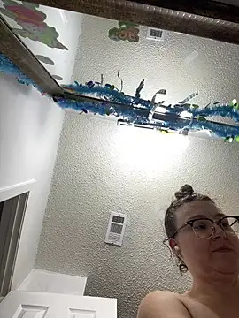 HTXBELLE online show from March 2026 01:15:01 PM