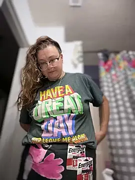 HTXBELLE online show from April 2026 08:15:01 PM