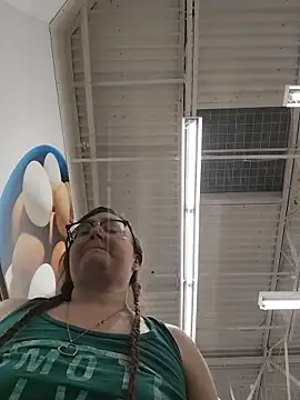 Snapshot of HTXBELLE chatting on November 2025 04:33:02 AM HTXBELLE online show from November 2025 04:33:02 AM