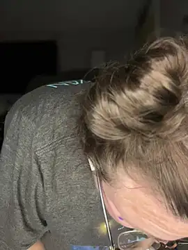 HTXBELLE online show from April 2026 11:22:01 PM