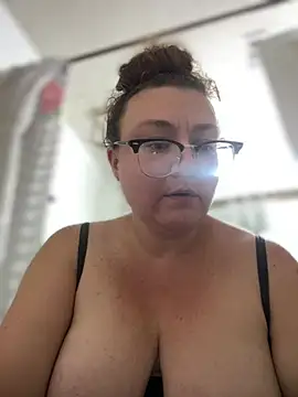 HTXBELLE online show from June 2026 09:14:01 AM