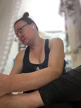 HTXBELLE online show from March 2026 01:18:02 AM