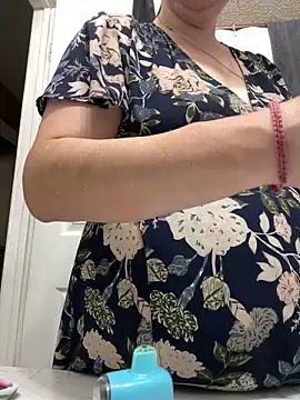 Snapshot of HTXBELLE chatting on February 2026 09:50:02 PM HTXBELLE online show from February 2026 09:50:02 PM