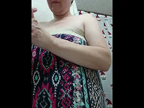 Snapshot of HTXBELLE chatting on December 2025 12:49:02 AM HTXBELLE online show from December 2025 12:49:02 AM