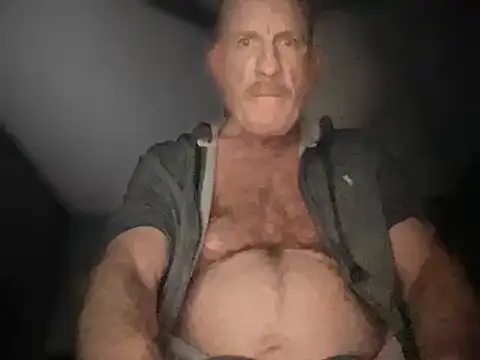 DominantDong online show from April 2026 08:37:02 PM