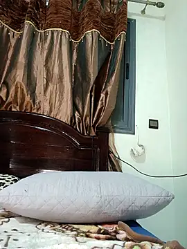 Louli ta online show from October 2025 10:33:02 PM