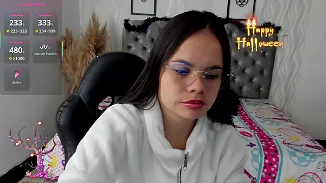Snapshot of Kath_latorre chatting on October 2025 01:13:02 PM Kath latorre online show from October 2025 01:13:02 PM