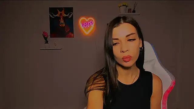 KetiWils online show from March 2025 04:18:01 AM