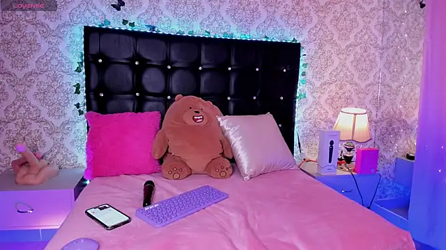 Luna Sommer online show from January 2026 07:39:01 PM