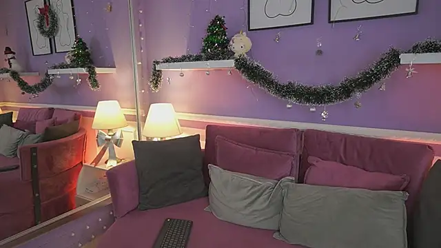 SaharaKramer online show from December 2025 07:02:02 PM
