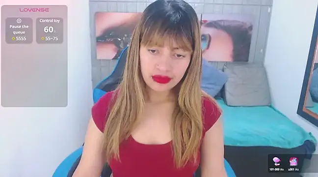 Snapshot of Rihana_Milan chatting on March 2025 09:04:02 PM Rihana Milan online show from March 2025 09:04:02 PM
