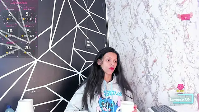 Snapshot of aitana_garcia_ chatting on March 2025 12:11:02 PM aitana garcia online show from March 2025 12:11:02 PM